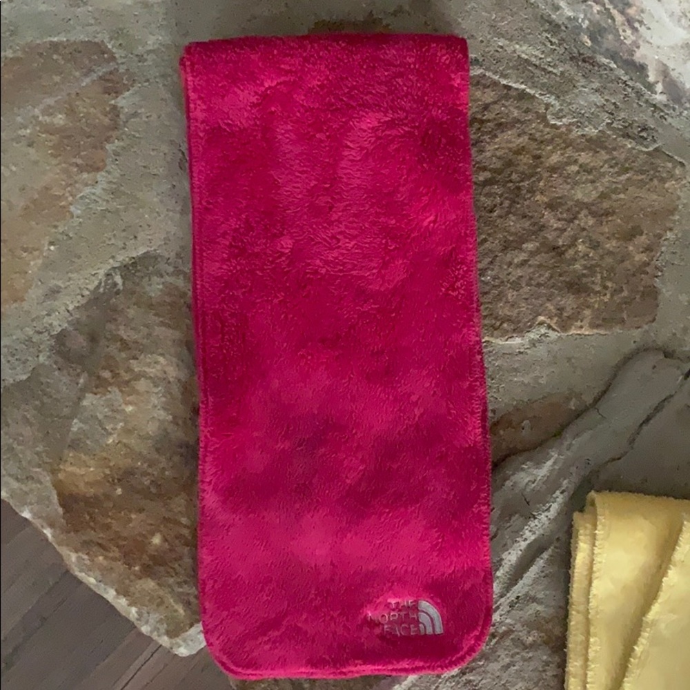 The North Face soft hot pink/raspberry scarf